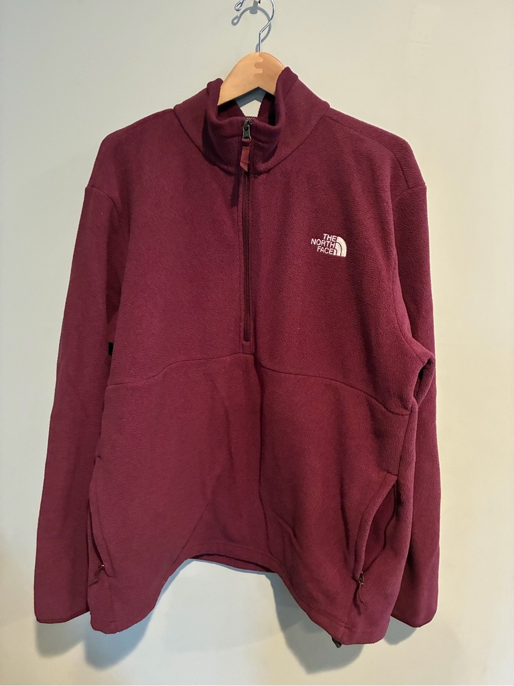 The North Face men’s Half-Zip Fleece Pullover - Burgundy